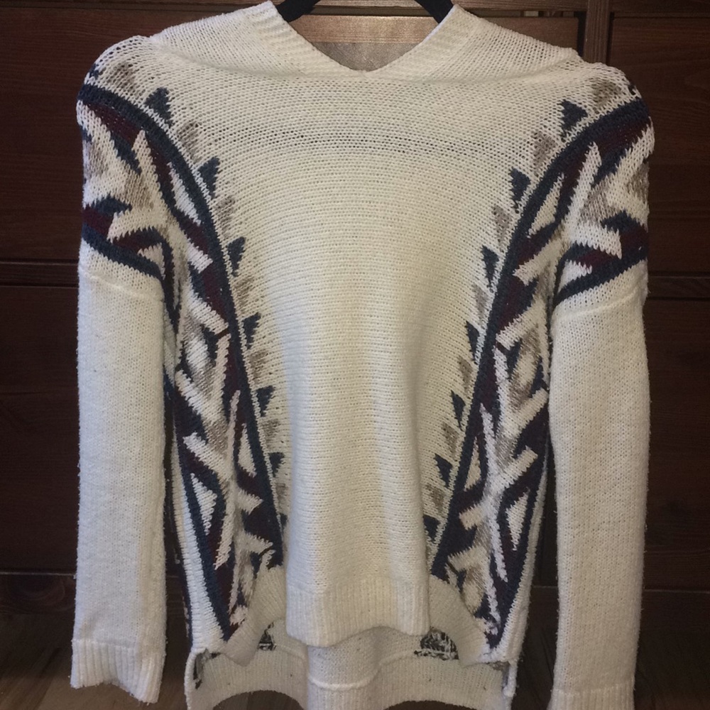 An Abercrombie super cute sweater. 👍